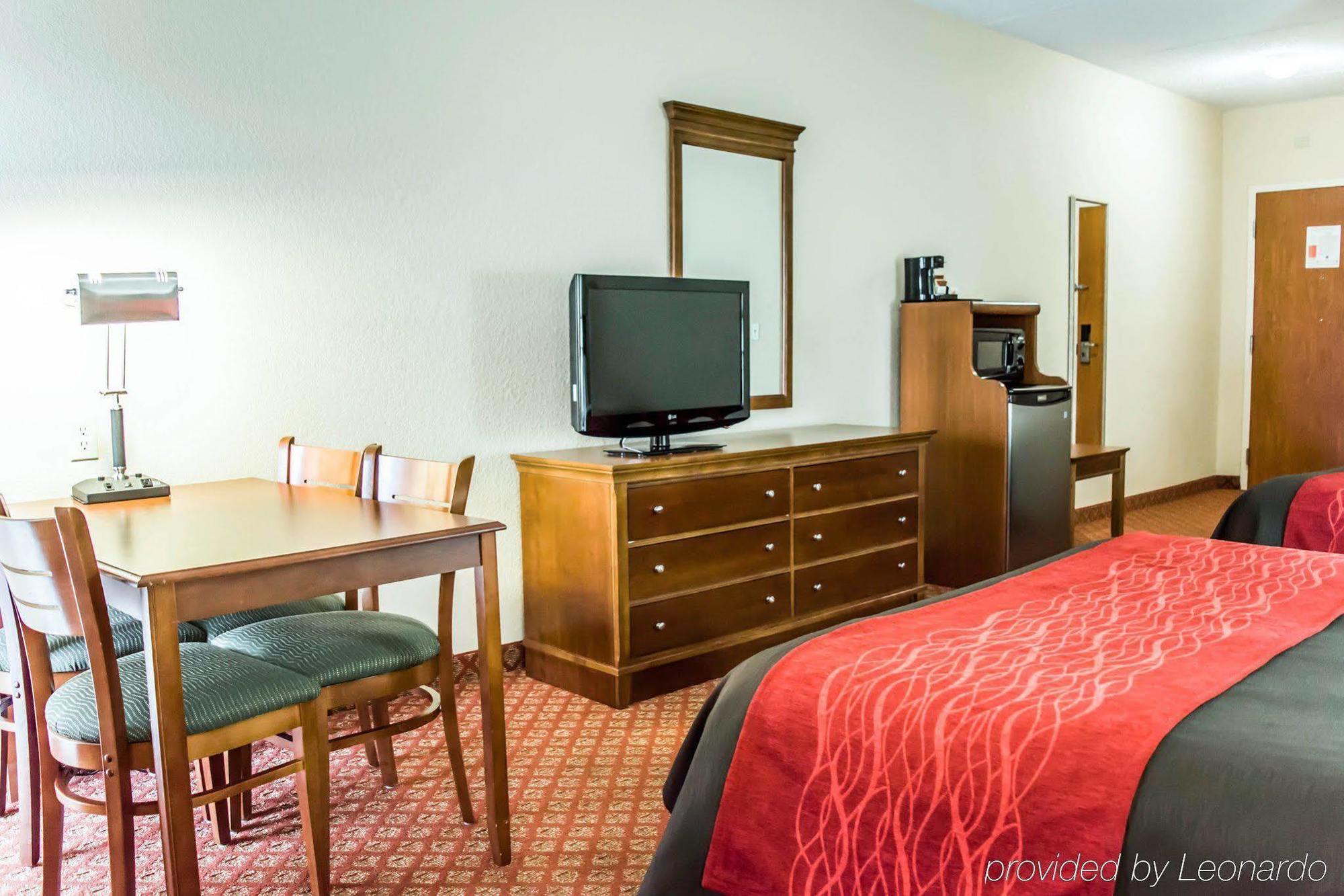 Baymont By Wyndham Bonita Springs Hotel Buitenkant foto