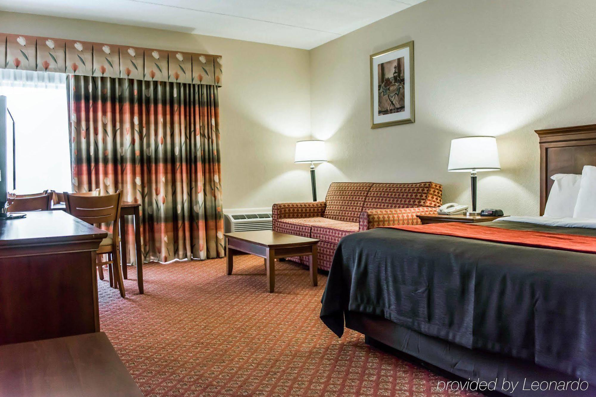Baymont By Wyndham Bonita Springs Hotel Buitenkant foto