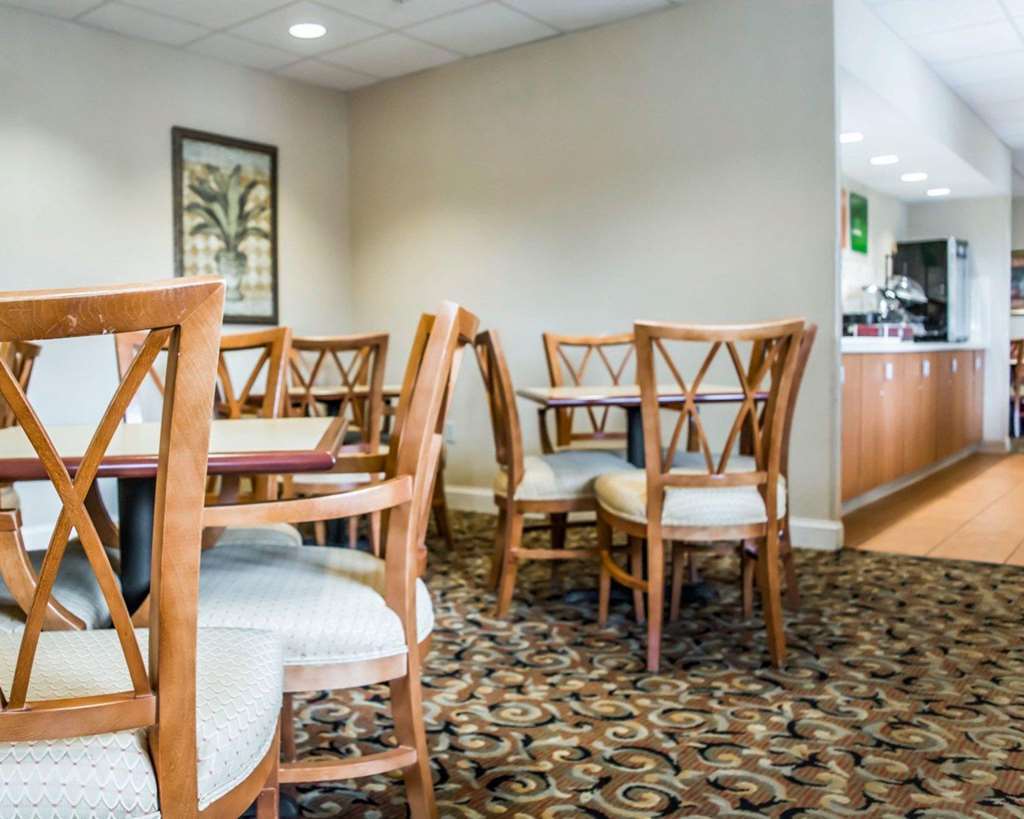 Baymont By Wyndham Bonita Springs Hotel Restaurant foto